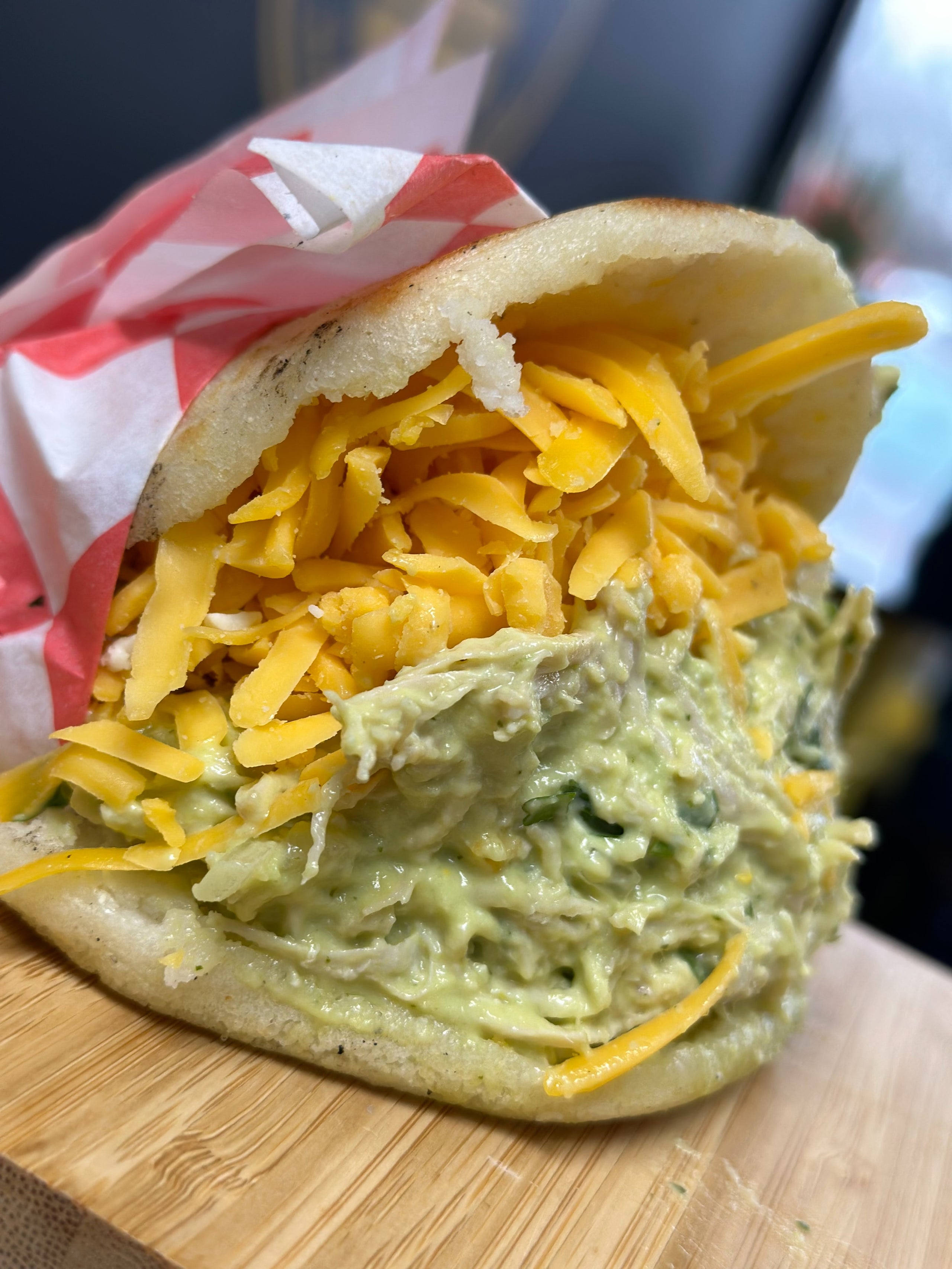 Arepa reina pepiada top arepa
